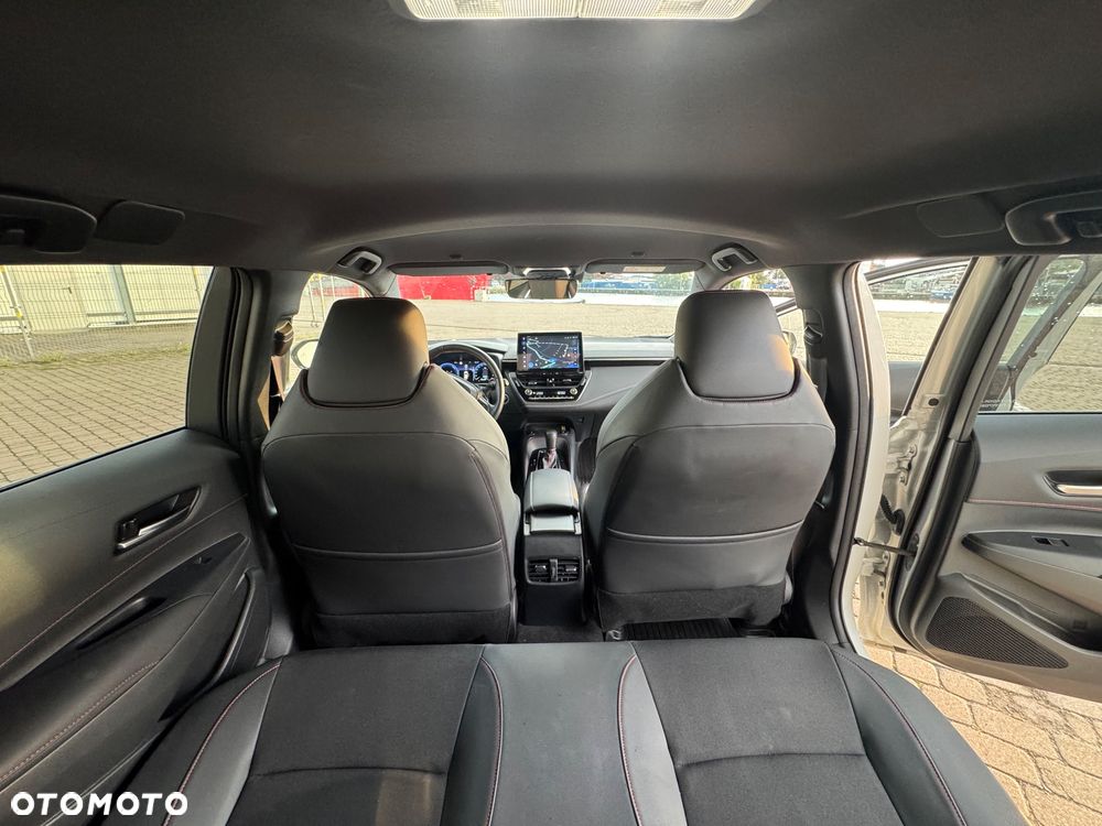 Toyota Corolla 2.0 Hybrid GR Sport Dynamic - 18