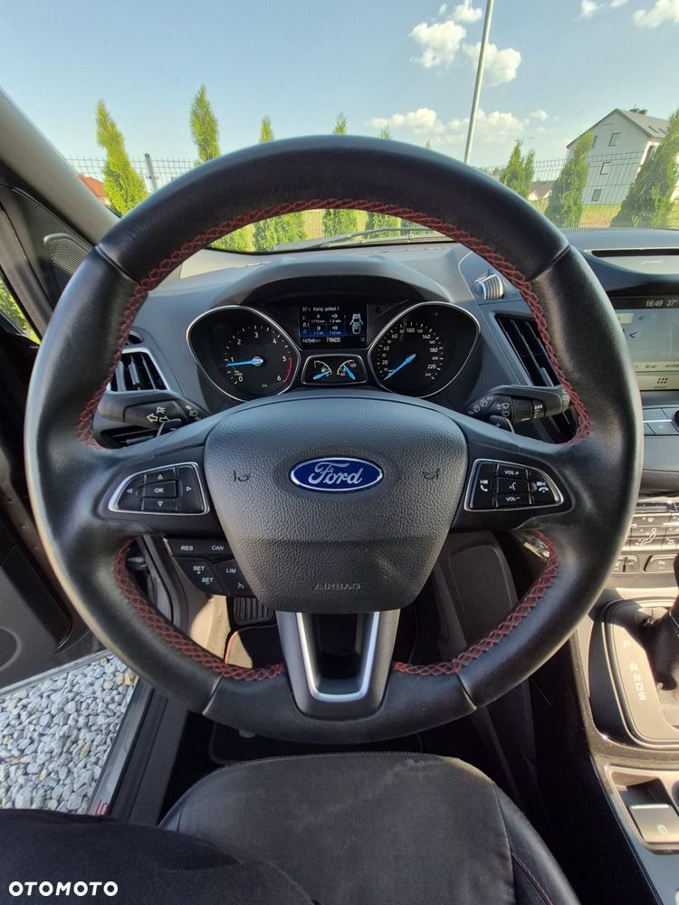 Ford Kuga 2.0 TDCi 4x4 ST-Line - 28