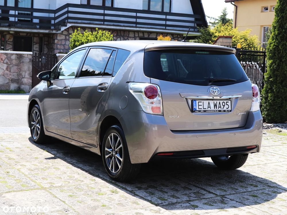 Toyota Verso 1.8 Premium - 7