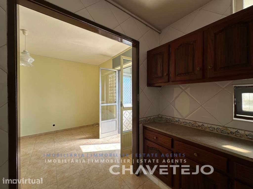 Oportunidade Investimento - Apartamento T2+1 em Tomar perto de esco... - Grande imagem: 3/17