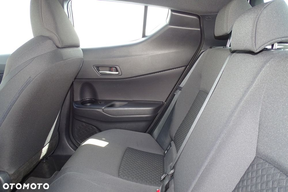 Toyota C-HR Business-Edition - 25
