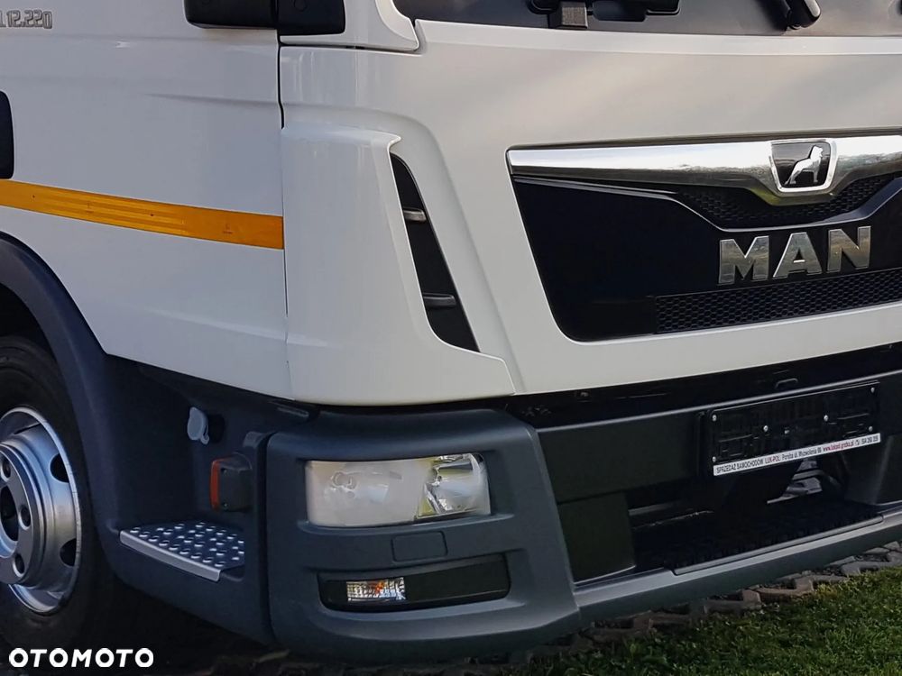 MAN TGL 12.220 HAKOWIEC 4x2 KLIMA - 35