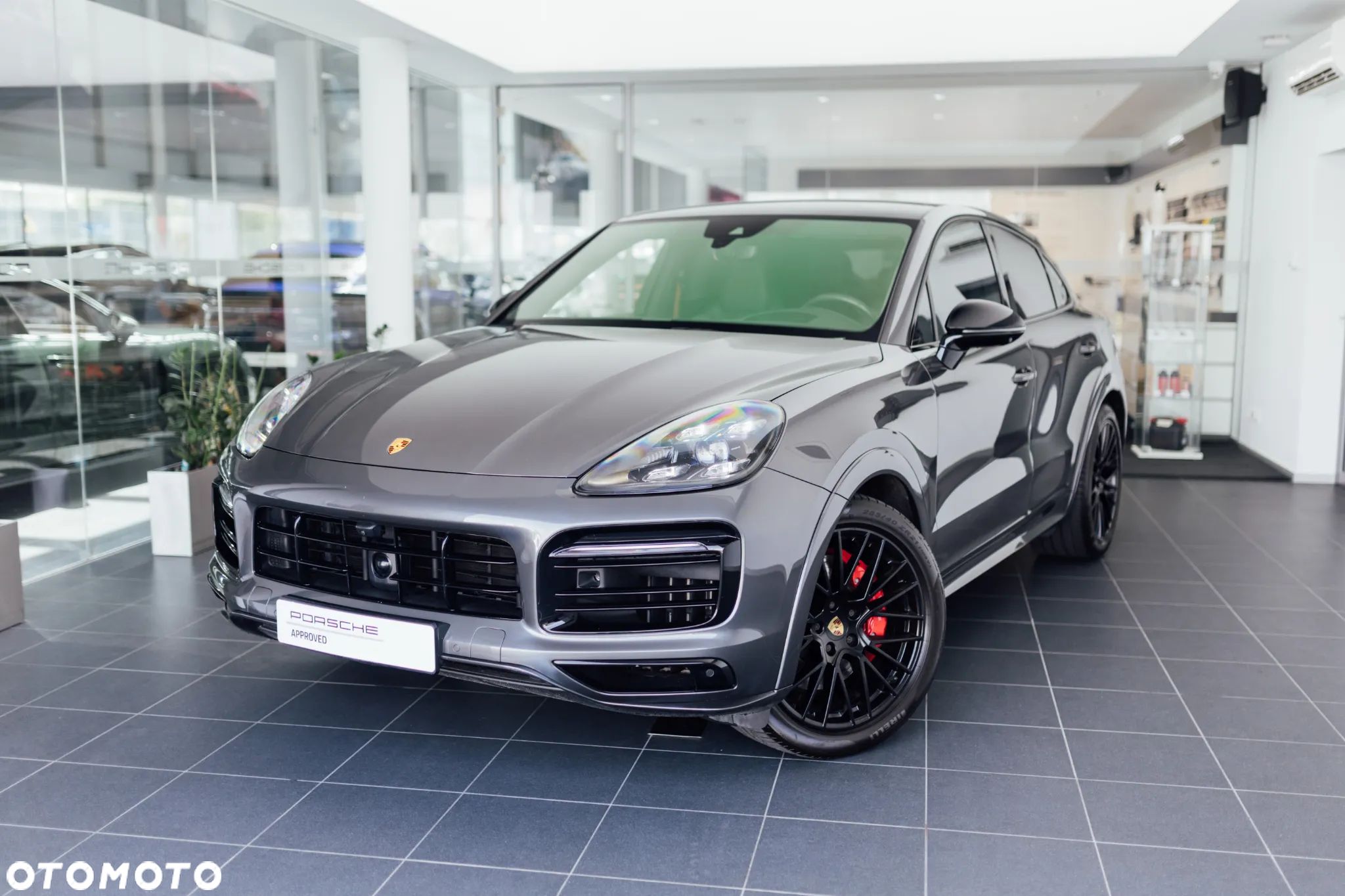 Porsche Cayenne Coupe GTS - 1