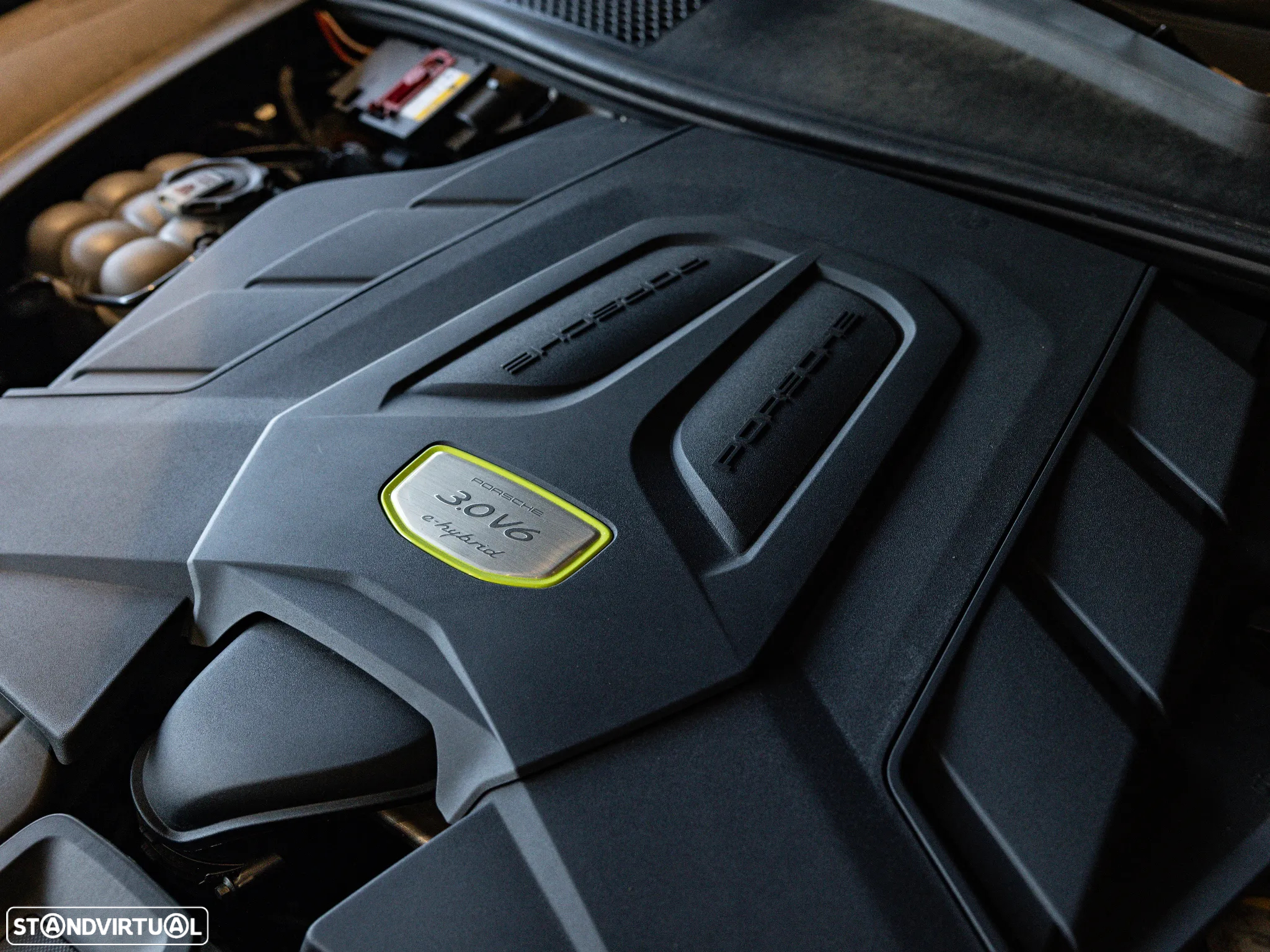 Porsche Cayenne E-Hybrid Platinum Edition - 13