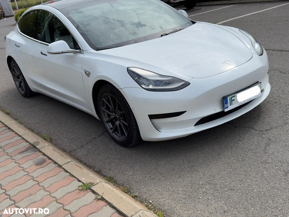 Tesla Model 3 - 2