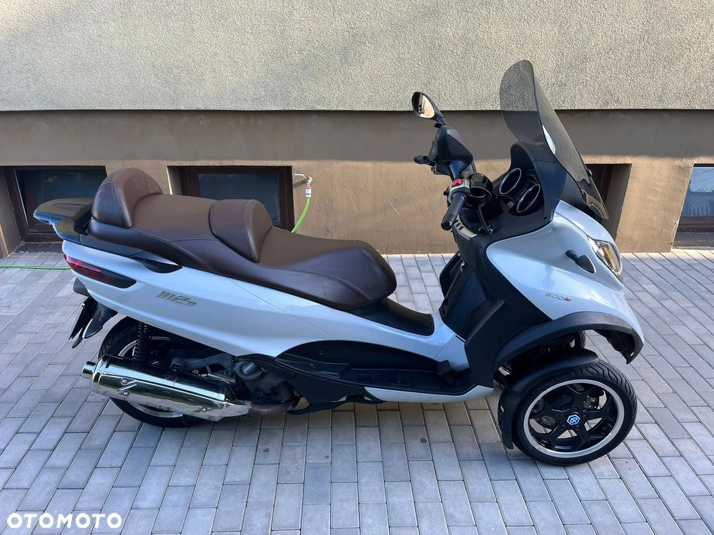 Piaggio MP-3 - 4