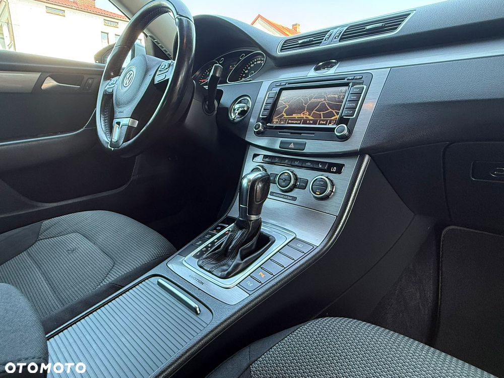 Volkswagen Passat 2.0 TDI 4Motion DSG BlueMotion Tech Highline - 21