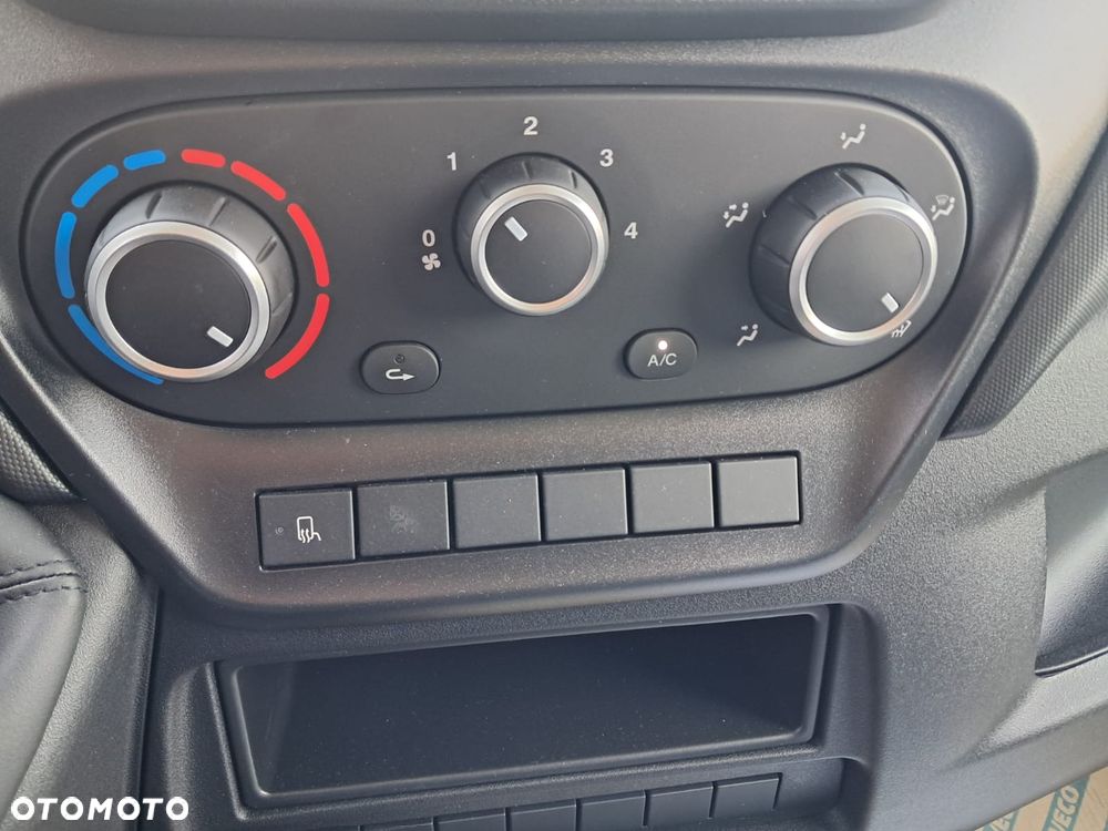 Iveco Daily 50C16H3.0Z izoterma z Agregatem z grzaniem - 15