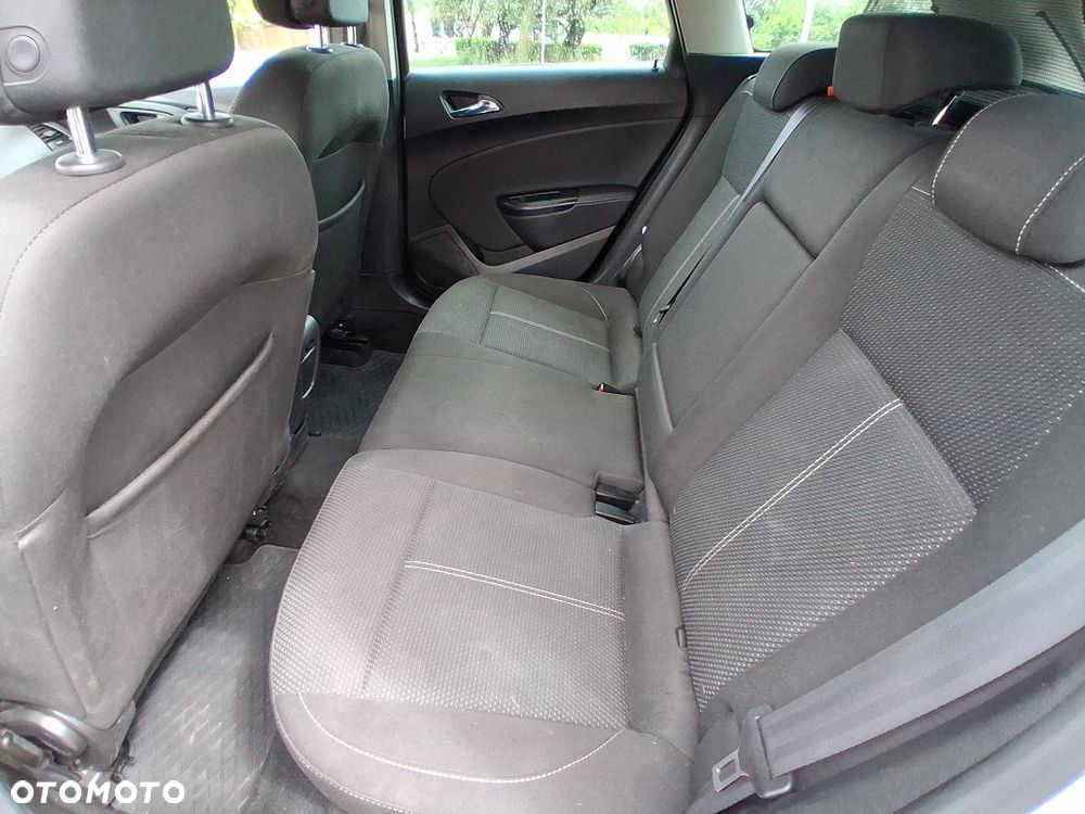 Opel Astra 1.6 CDTI Enjoy S&S - 11