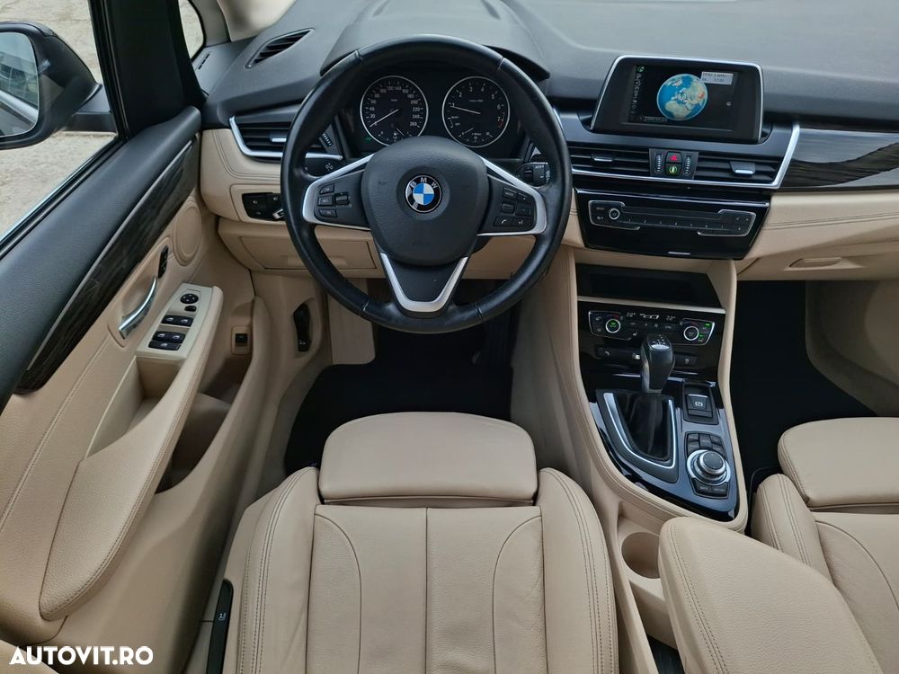 BMW Seria 2 220i AT Luxury Line - 14
