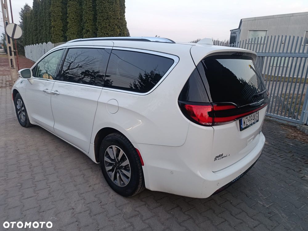 Chrysler Pacifica - 18