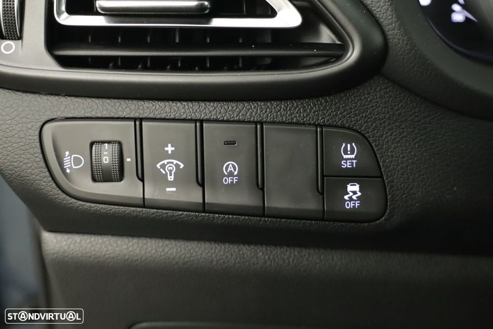 Hyundai i30 1.0 T-GDI Style Plus DCT - 18