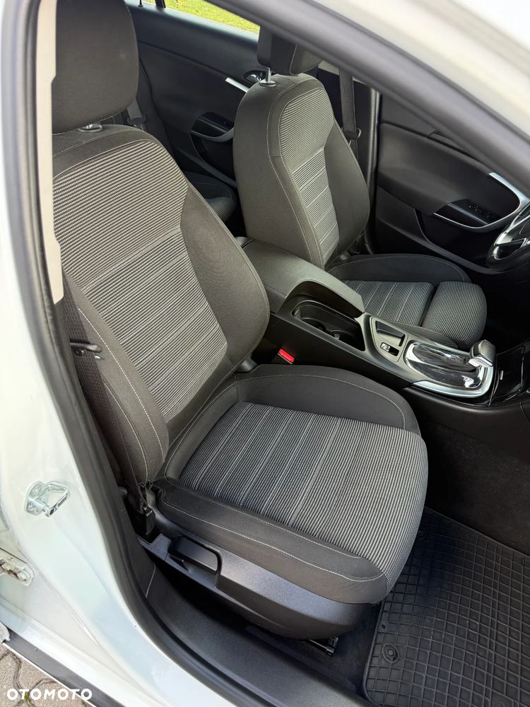 Opel Insignia - 17