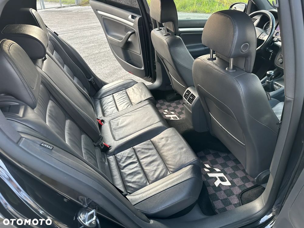 Volkswagen Golf R32 4Motion - 17