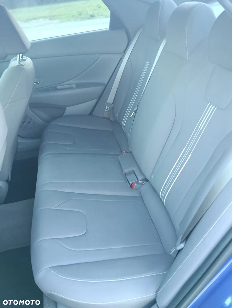 Hyundai Elantra - 15