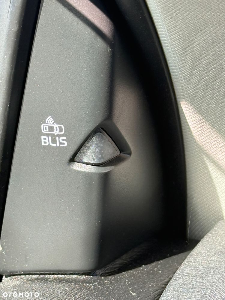 Volvo V40 T3 Momentum - 12