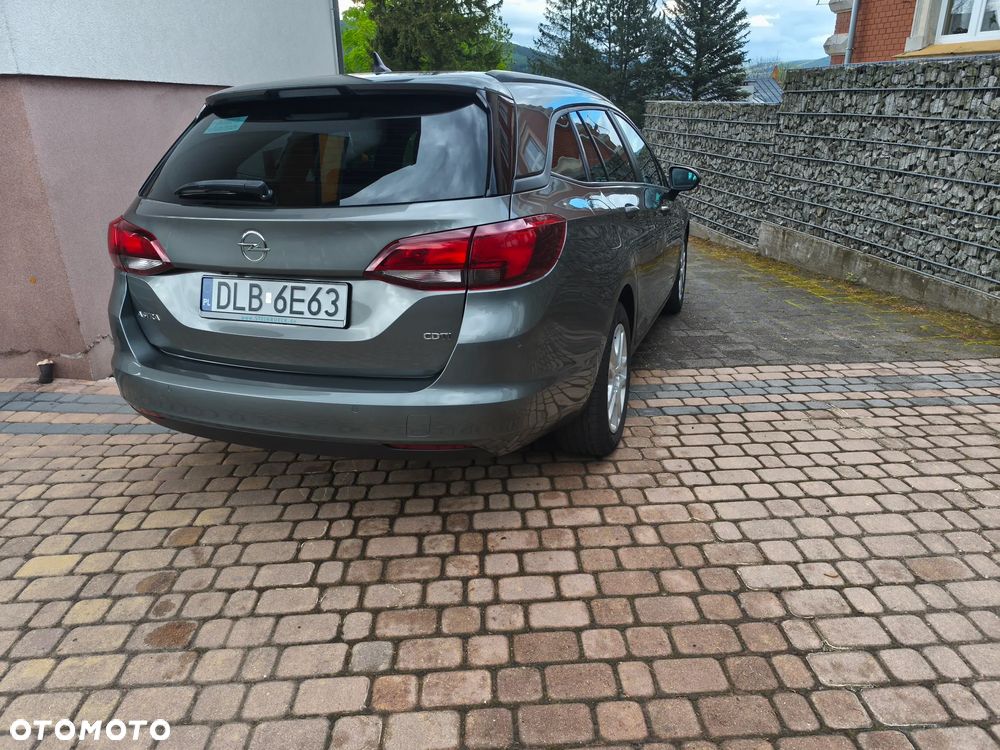 Opel Astra 1.6 CDTI Sport - 11