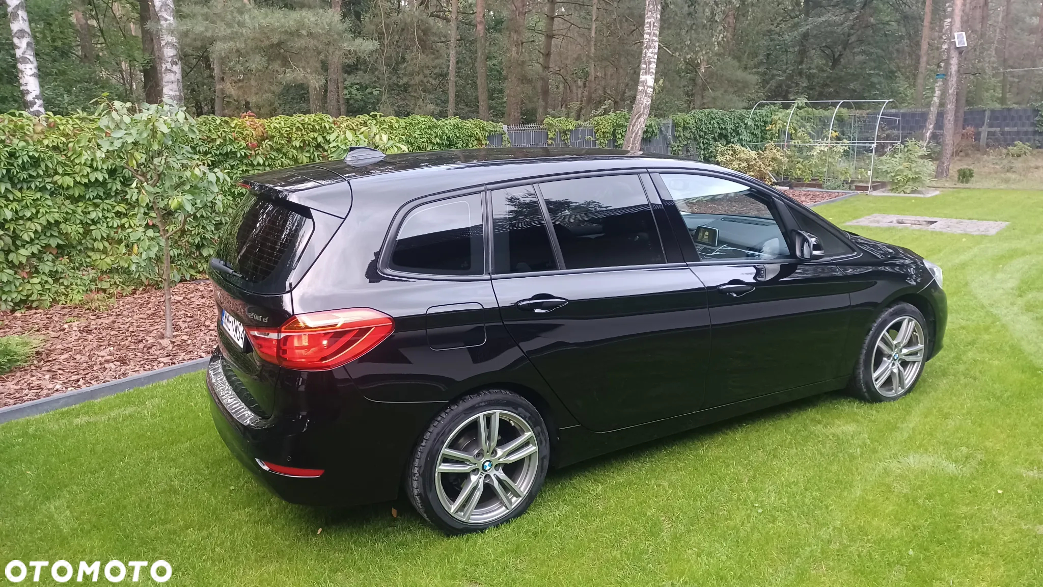 BMW Seria 2 218d - 5