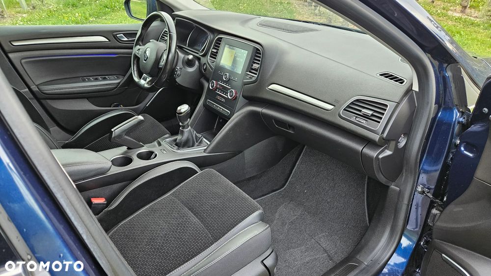 Renault Megane 1.5 Blue dCi Intens - 11