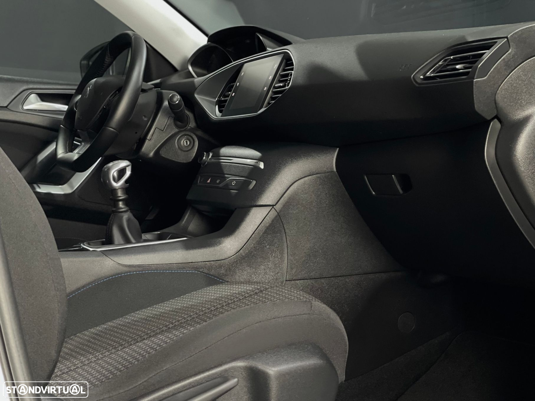 Peugeot 308 1.5 BlueHDi Active - 4
