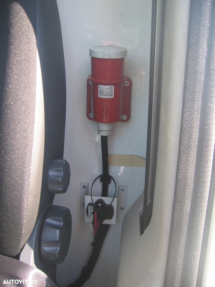 Peugeot BOXER FRIG CARRIER , DOUA CAMERE FRIGORIFICE , PRIZA 220 - 5