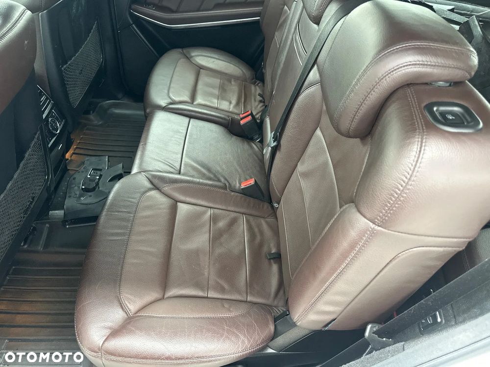 Mercedes-Benz GL - 12