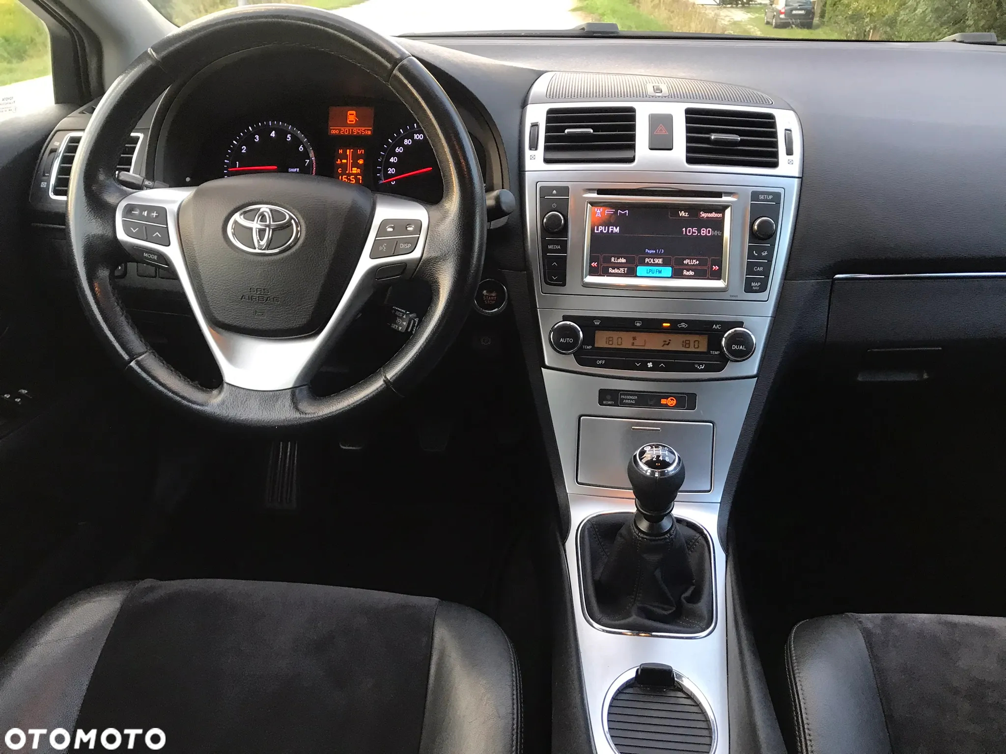 Toyota Avensis 1.8 Premium - 6