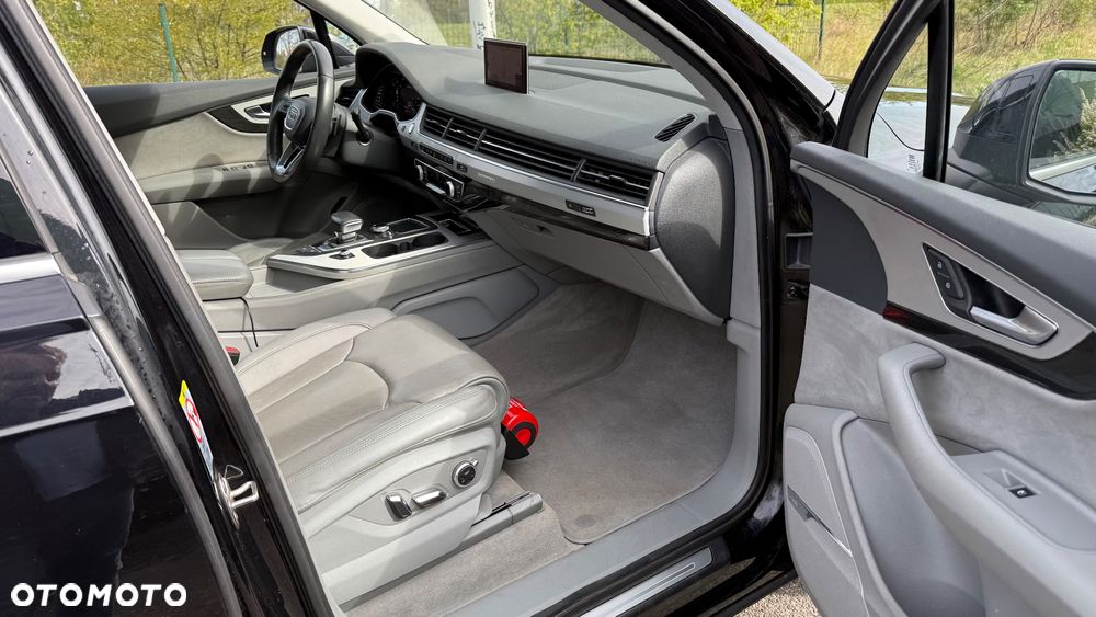 Audi Q7 - 30