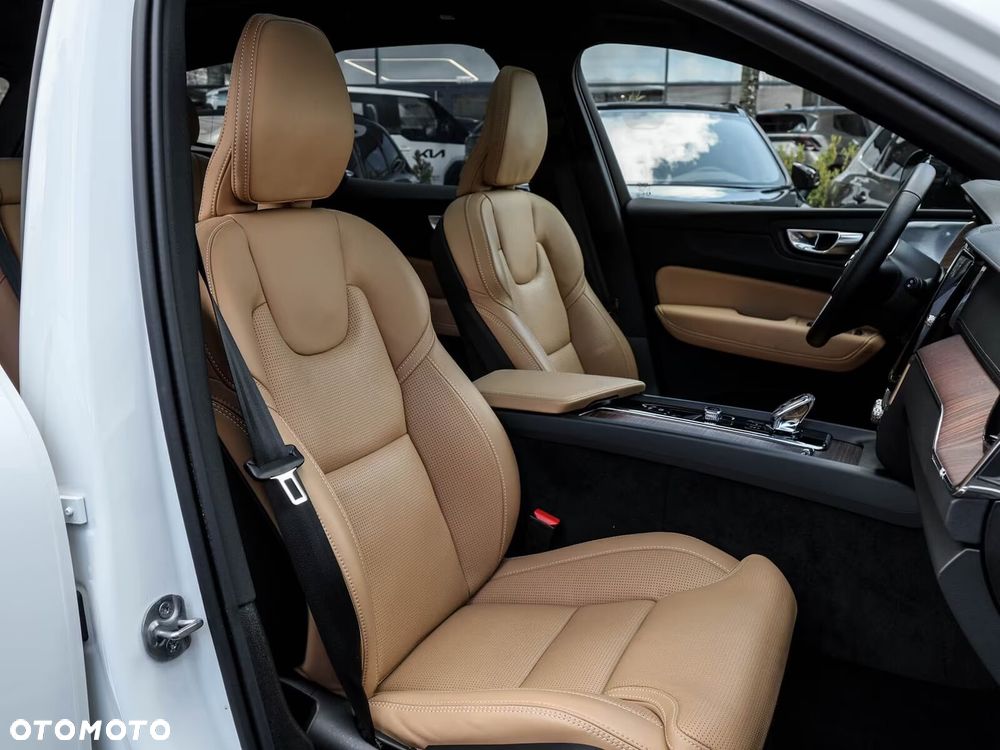 Volvo XC 60 B5 B AWD Ultra Black Edition - 7