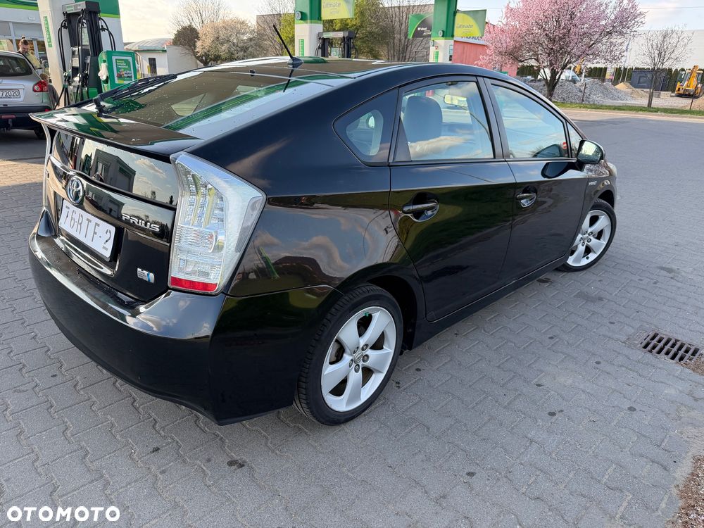 Toyota Prius 1.8 HSD Premium - 5