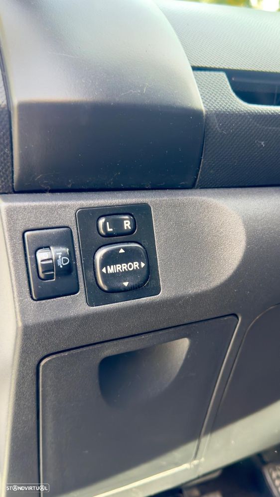 Toyota Yaris 1.0 VVT-i Life - 9