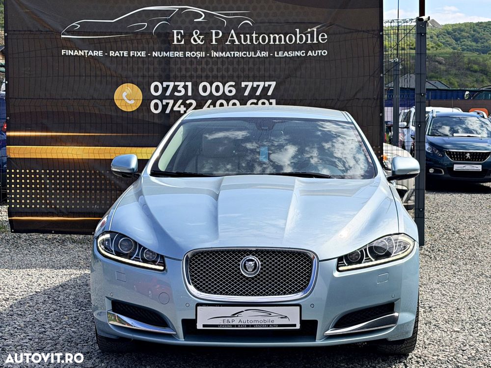 Jaguar XF 2.2D Premium Luxury - 9