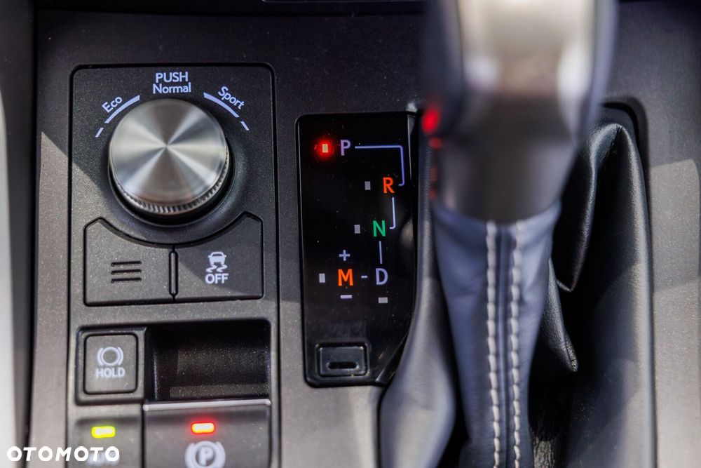 Lexus NX 300 F Impression AWD - 40