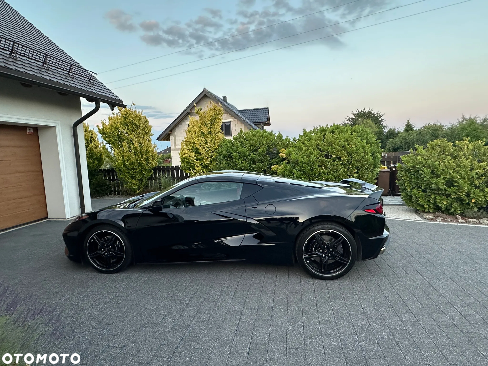 Chevrolet Corvette - 4