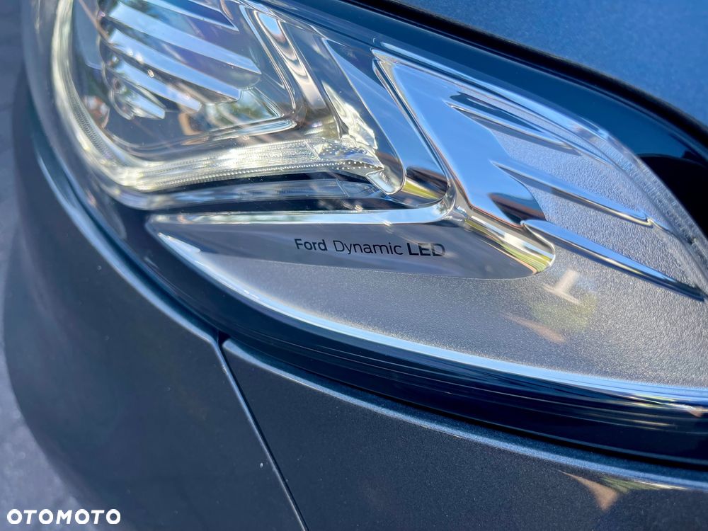 Ford Mondeo 2.0 Hybrid Titanium - 26