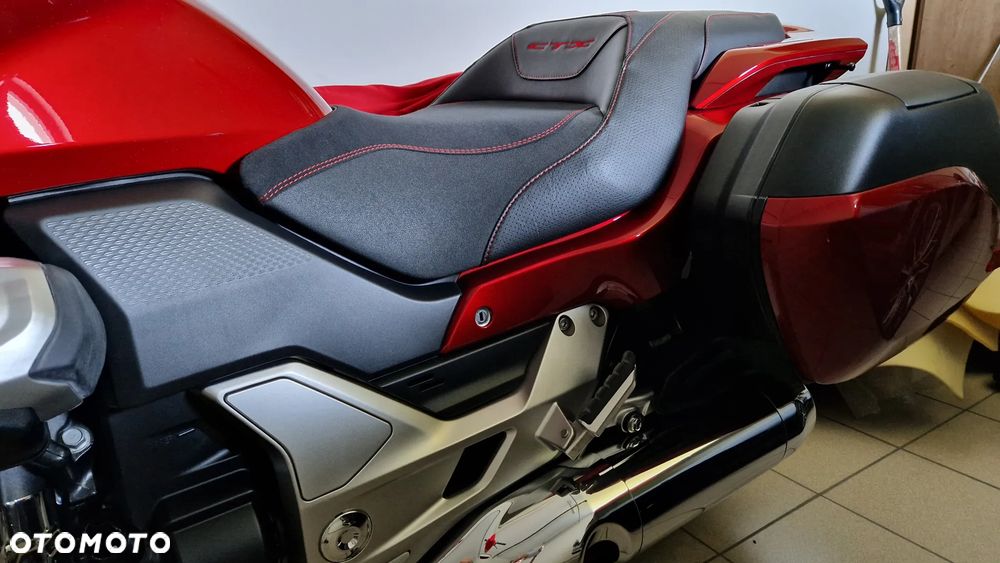 Honda CTX - 37