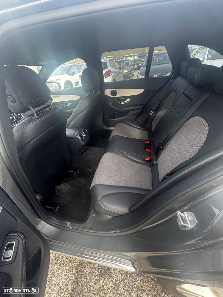 Mercedes-Benz C 200 - 10