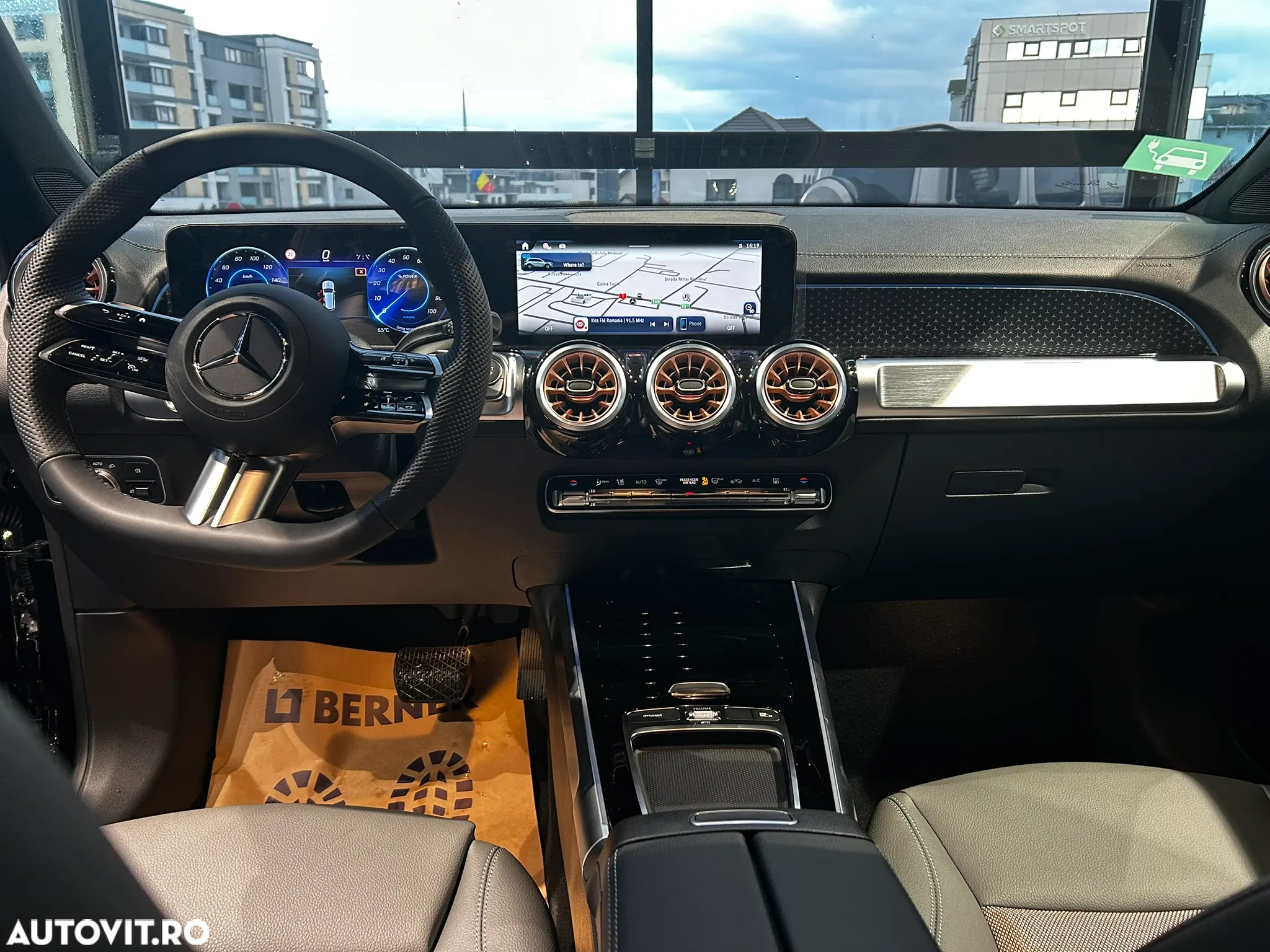 Mercedes-Benz EQB 250+ - 13