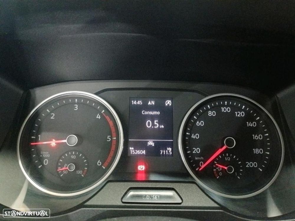 VW Crafter 2.0 TDI MWB HRF F (c/iva) - 4