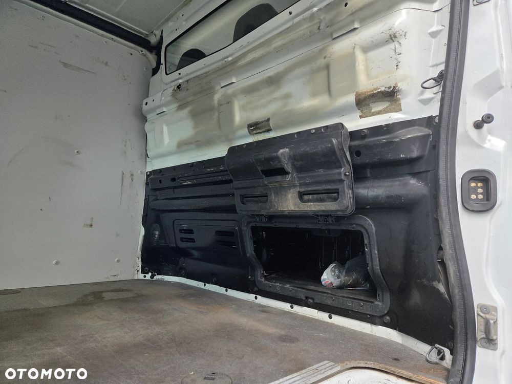 Renault Trafic - 14