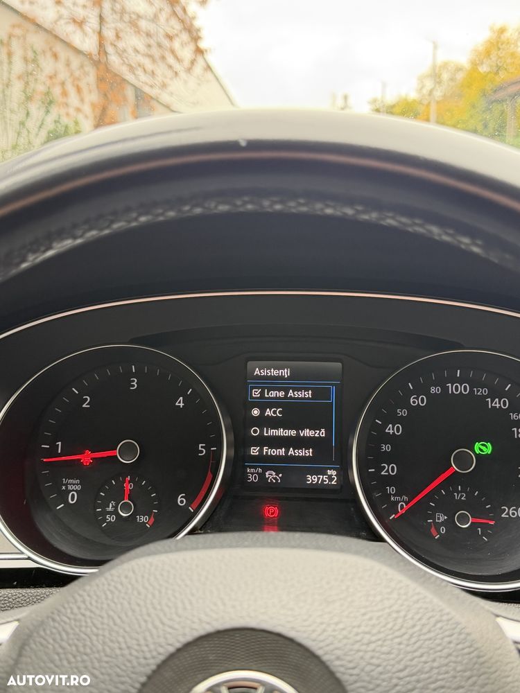 Volkswagen Passat - 5