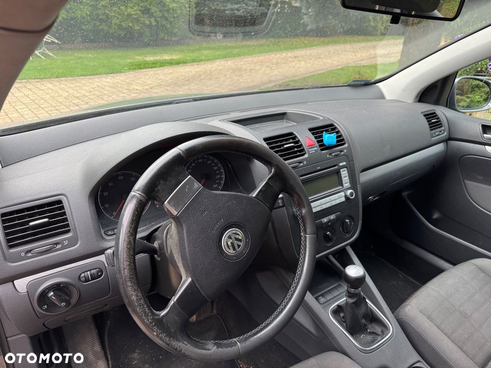 Volkswagen Golf - 8