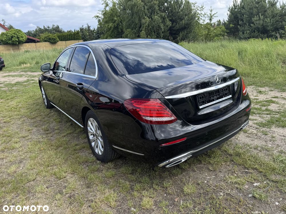 Mercedes-Benz Klasa E 220 d 4-Matic Business Edition 9G-TRONIC - 7