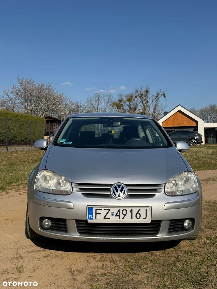 Volkswagen Golf - 1