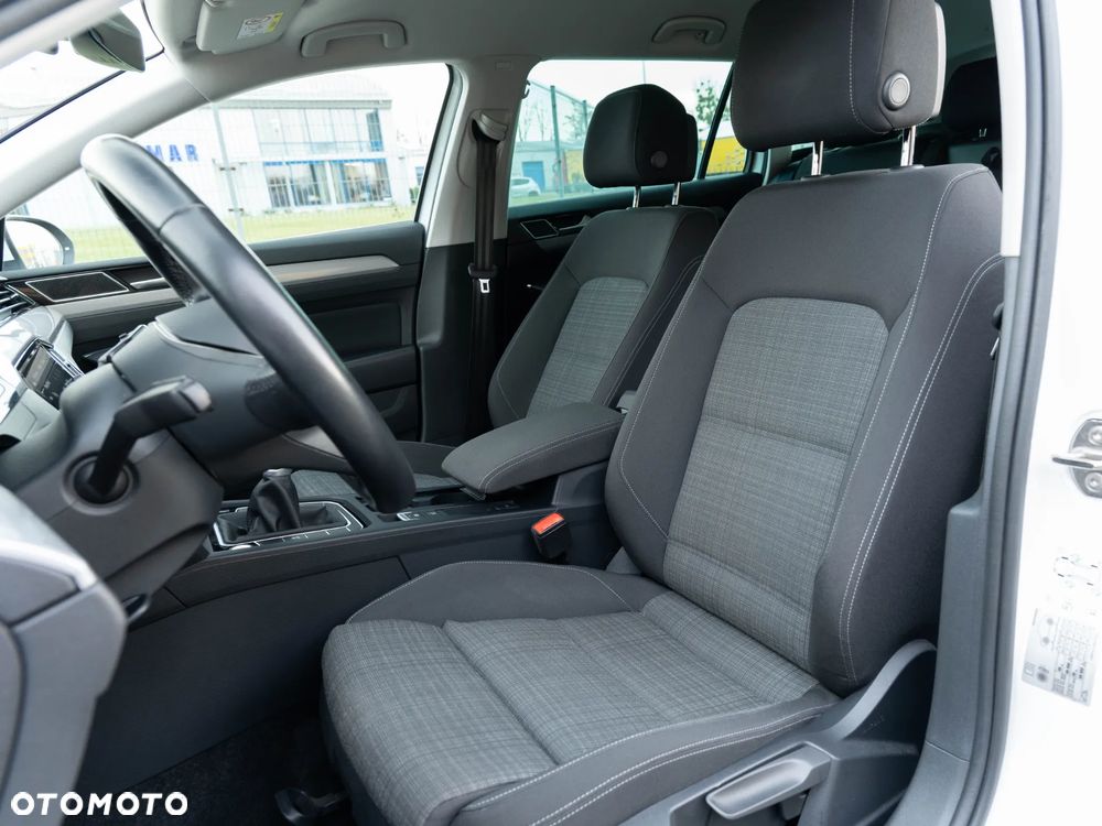 Volkswagen Passat Variant 1.5 TSI EVO Elegance - 16