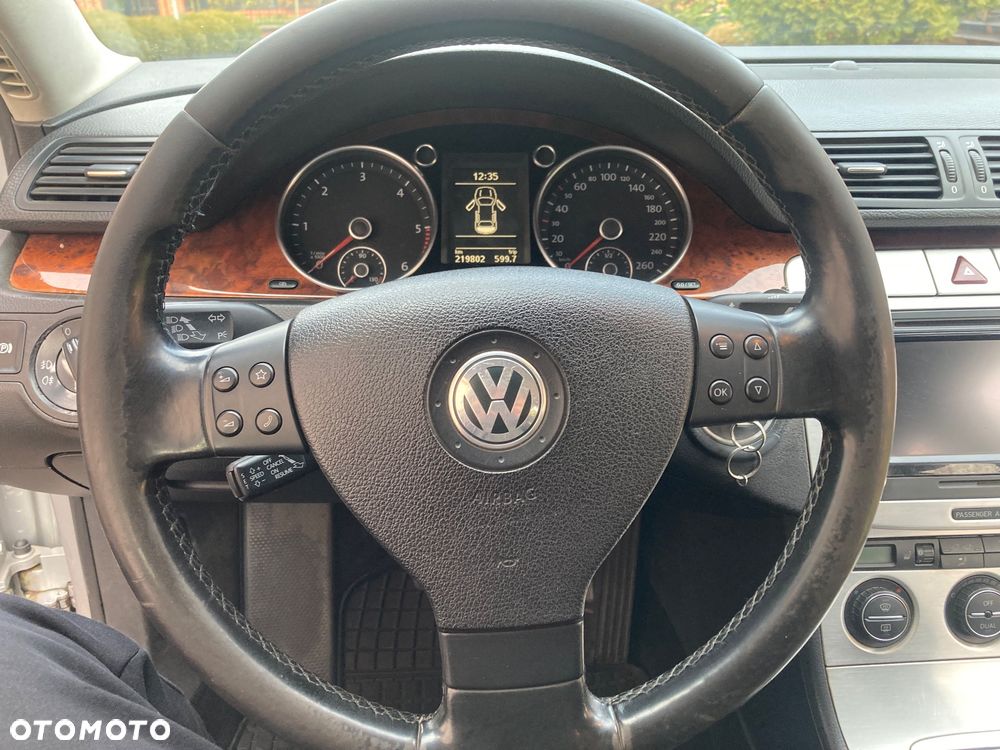 Volkswagen Passat 2.0 TDI DPF Comfortline - 11