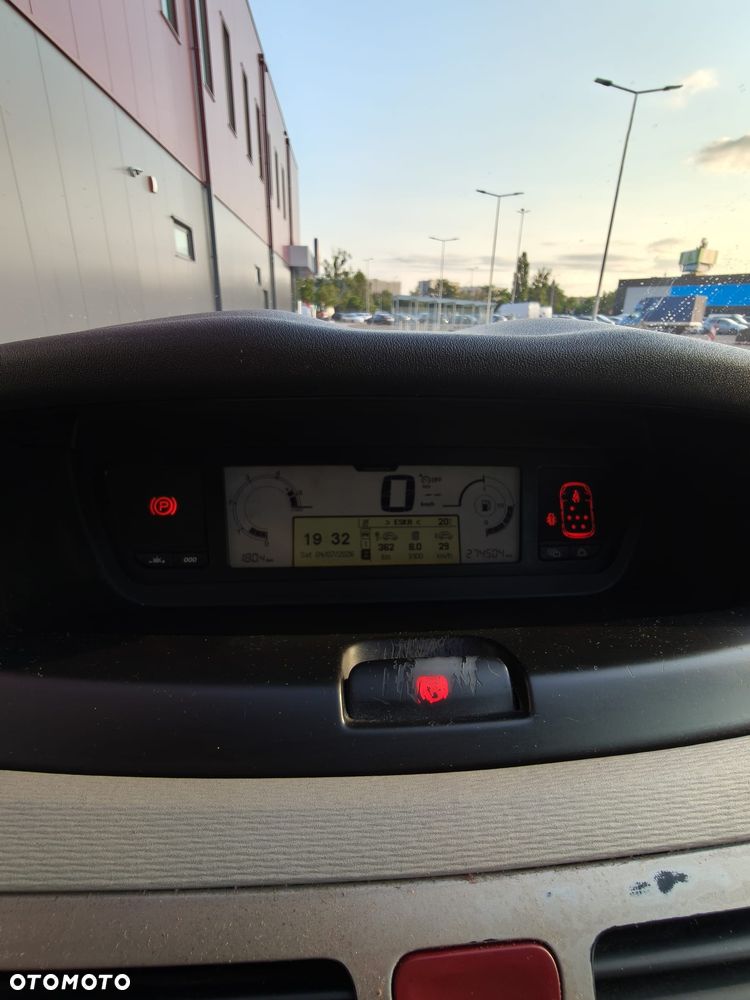 Citroën C4 Grand Picasso - 11