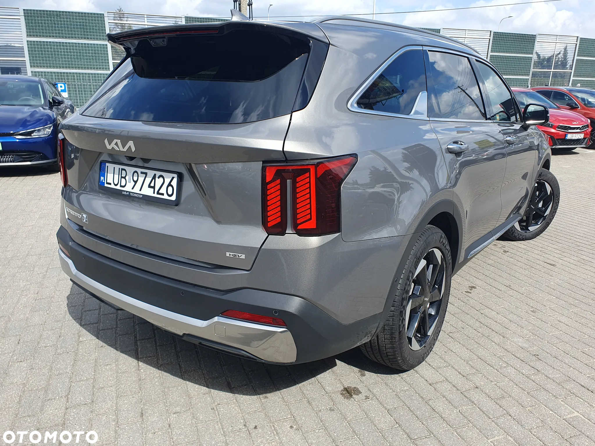 Kia Sorento - 4