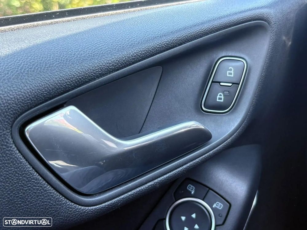 Ford Fiesta 1.0 EcoBoost ST-Line - 35