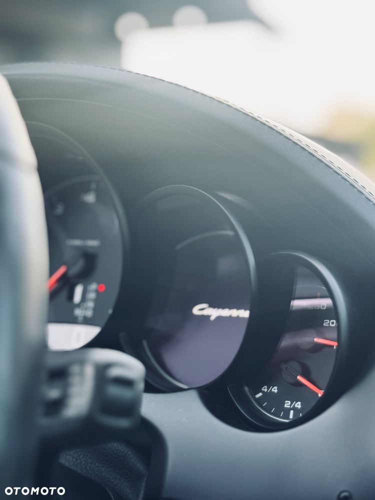 Porsche Cayenne - 3